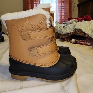 CAT & JILL EUC CHILDS DENVER WINTER BOOTS SIZE 9